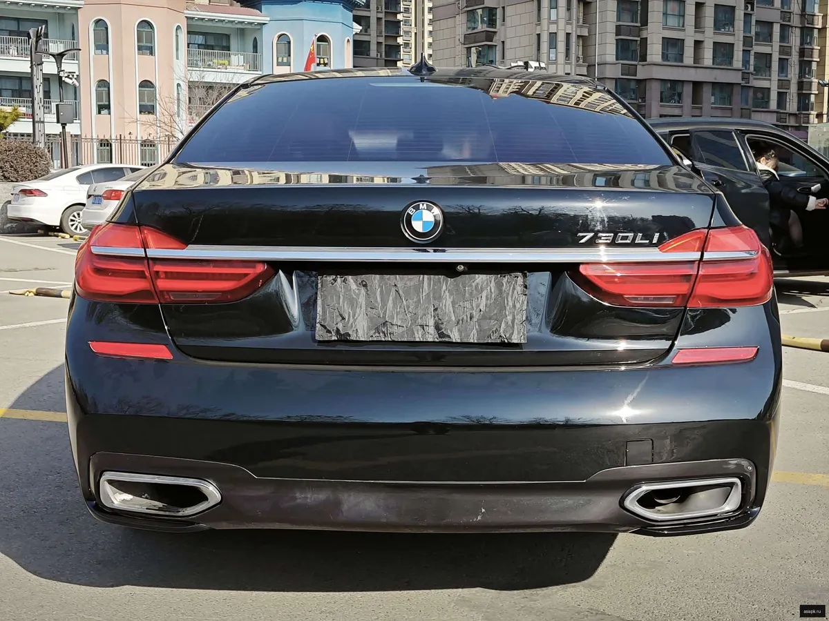 BMW 7-Series 6