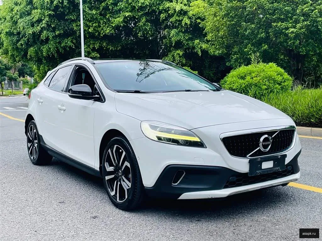 Volvo V40 3