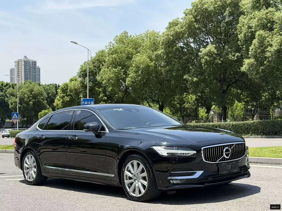 Volvo S90 6