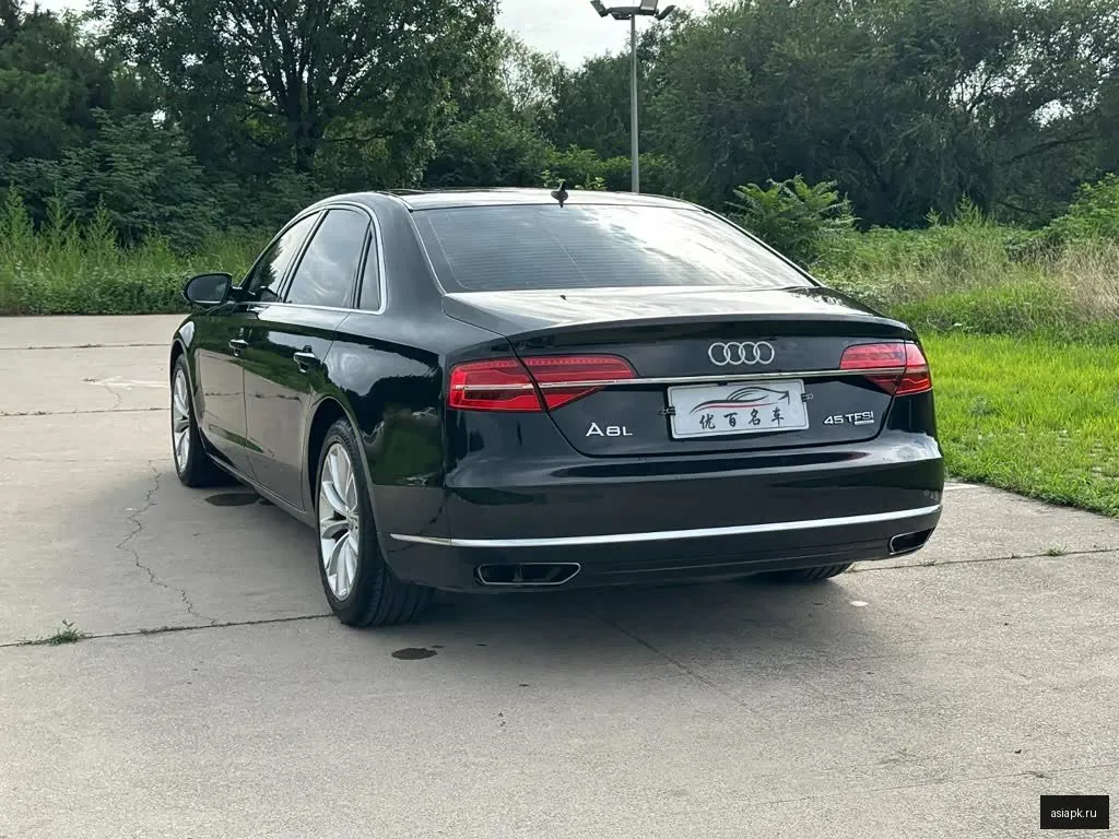 Audi A8 4