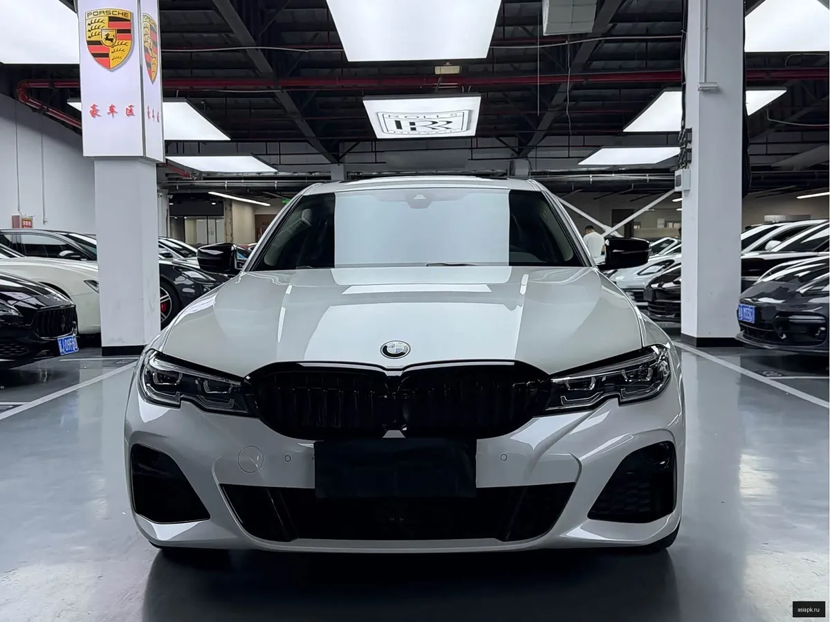 BMW 3-Series 2