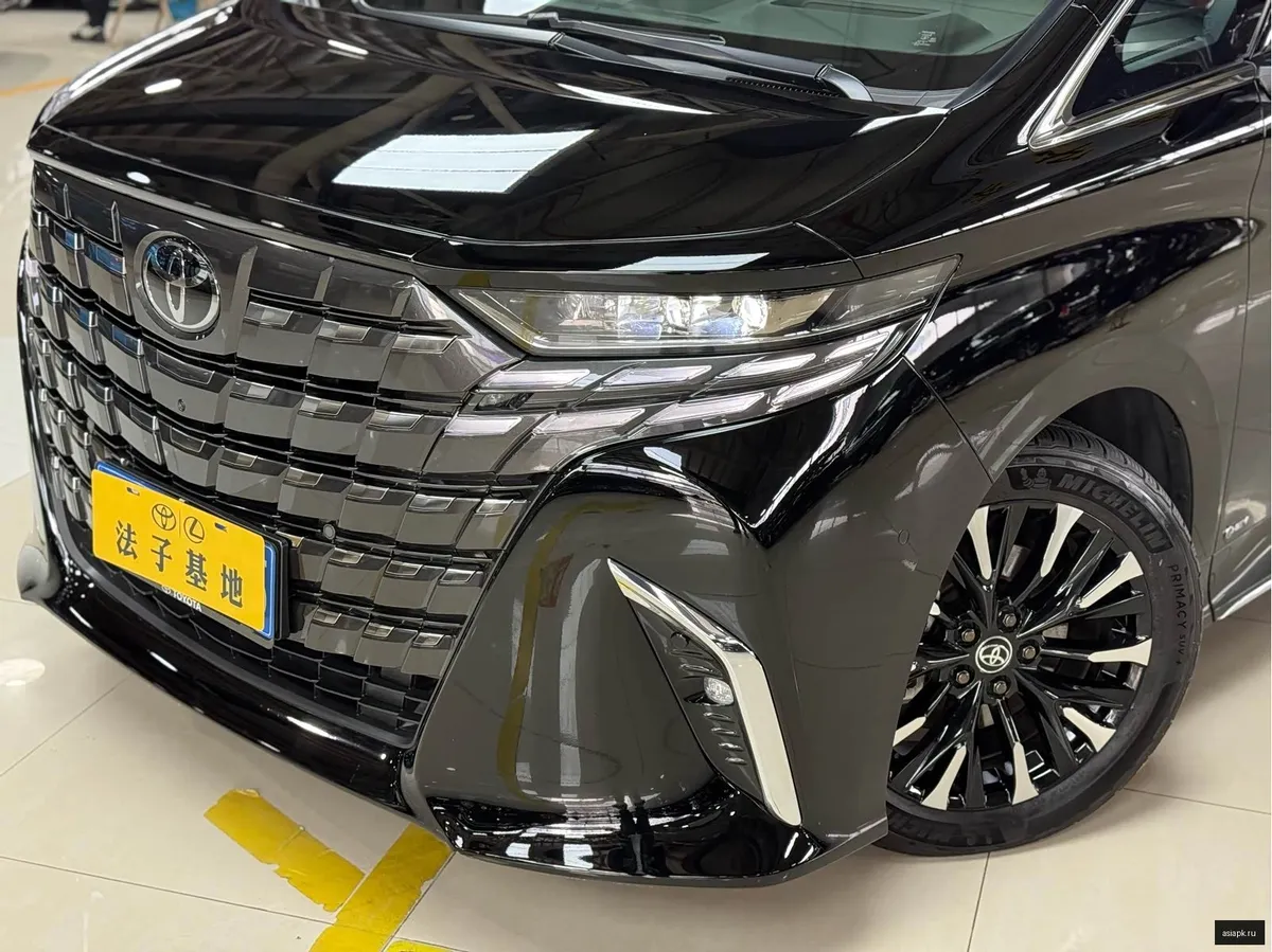 Toyota Alphard 4