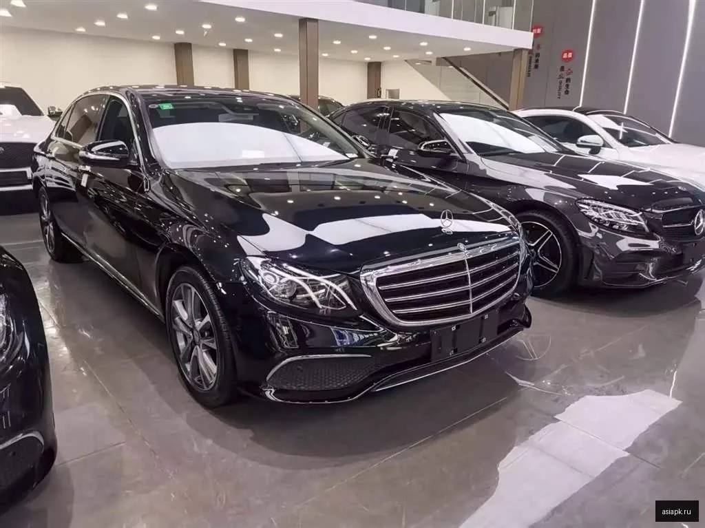 Mercedes-Benz E-Class 3