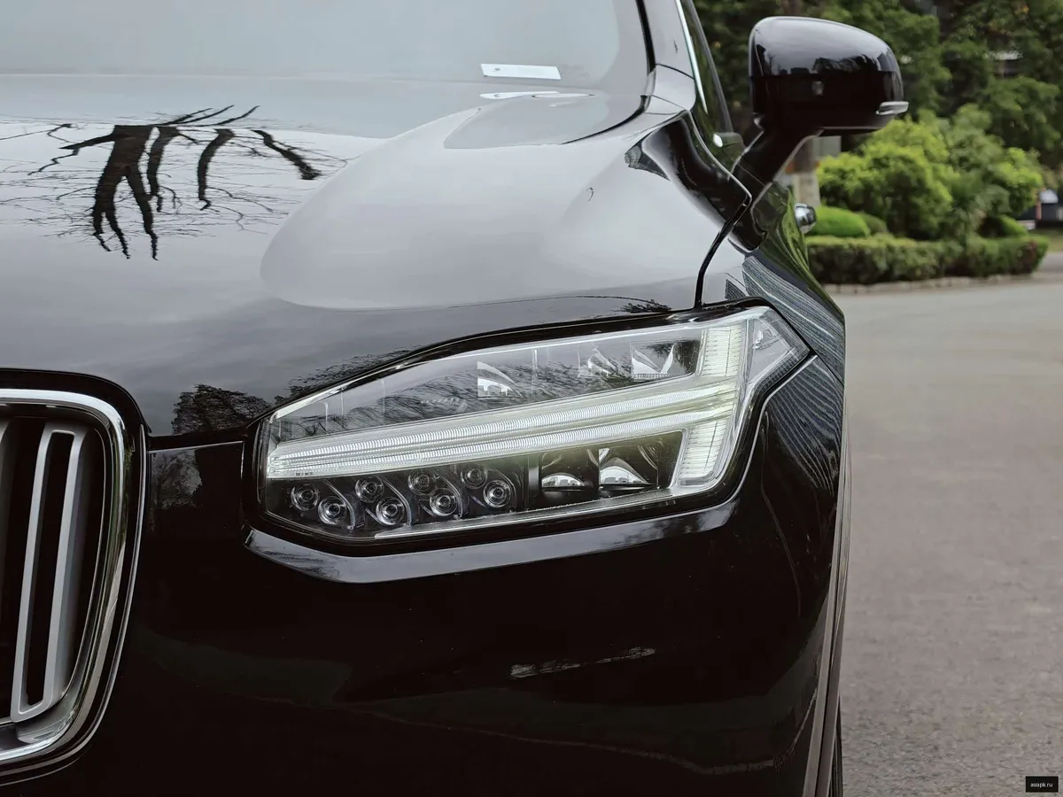 Volvo XC90 5