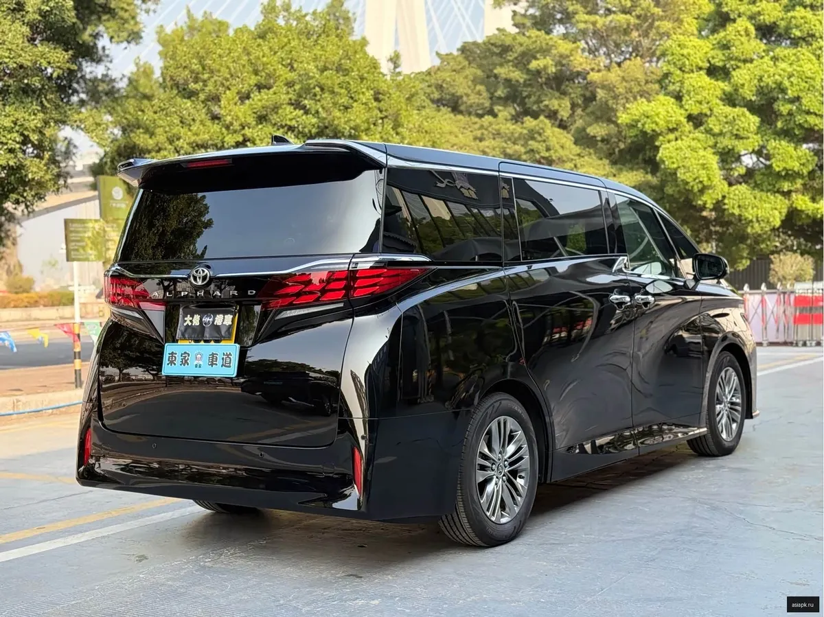 Toyota Alphard 5