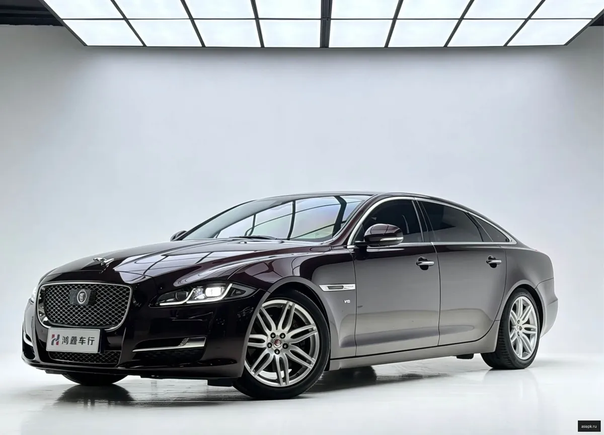 Jaguar XJ