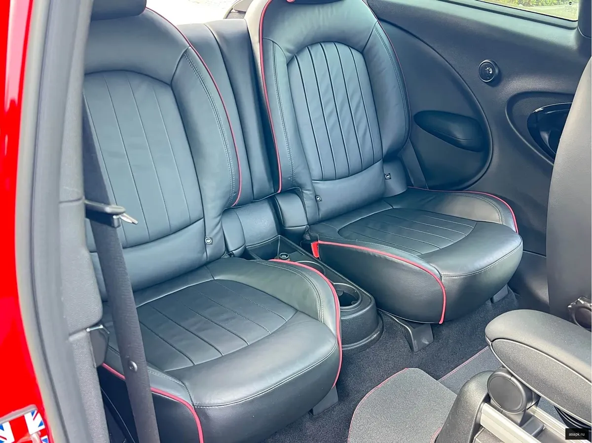 MINI Hatch 6