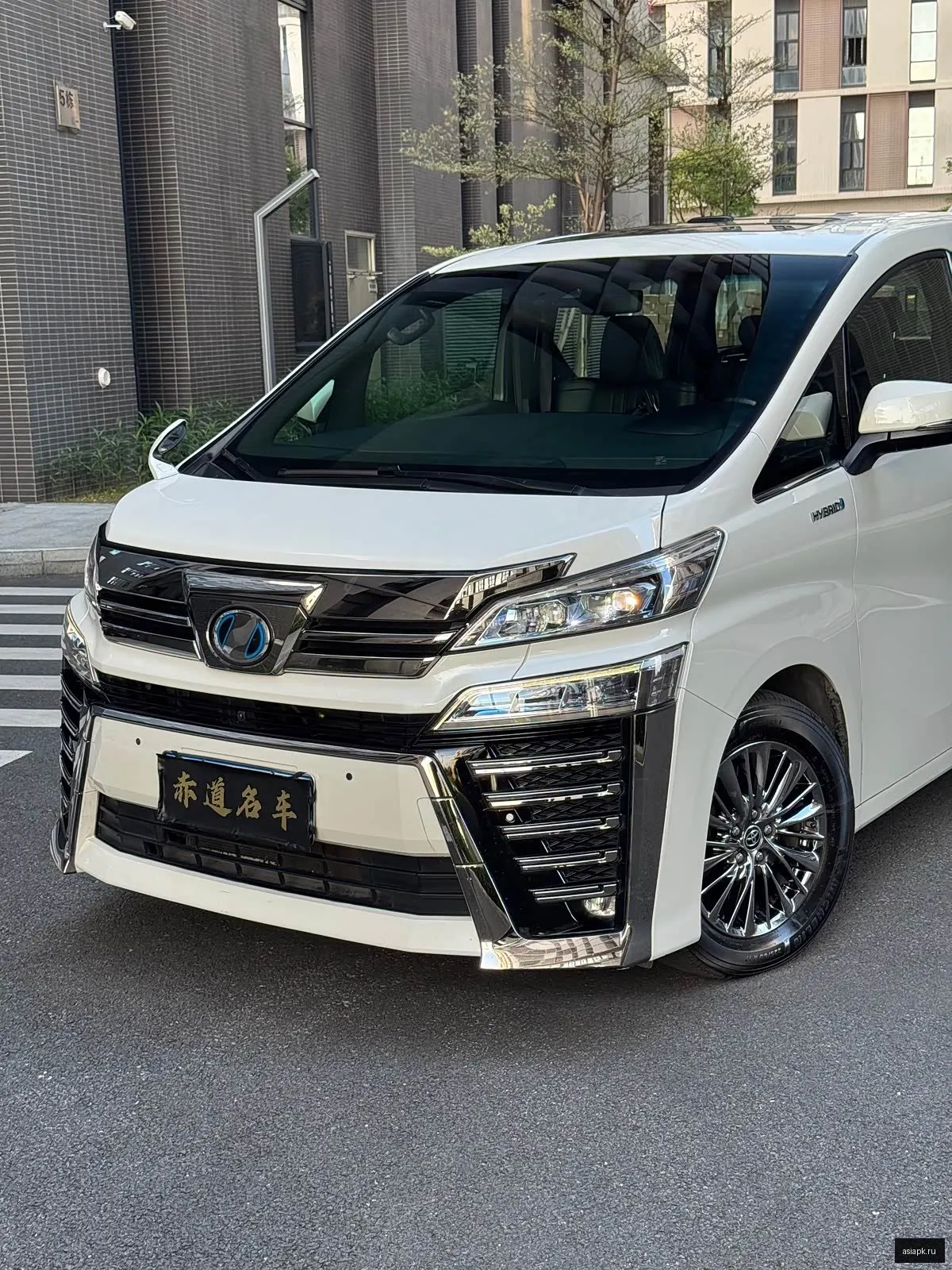 Toyota Vellfire 6