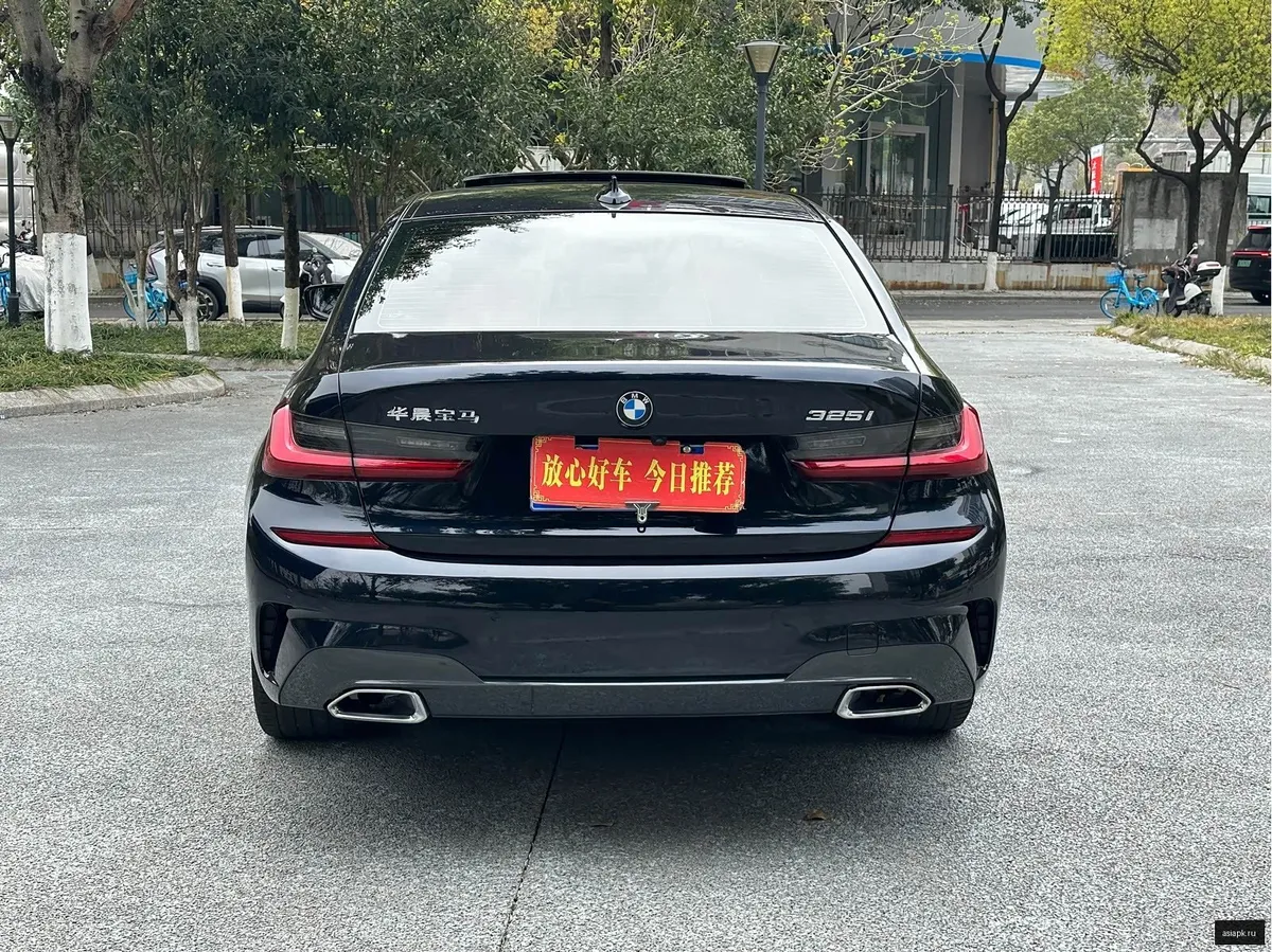 BMW 3-Series 6