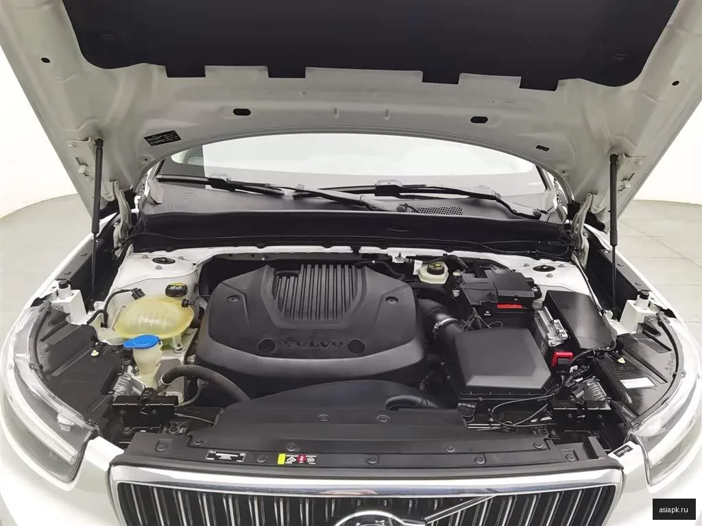 Volvo XC40 6