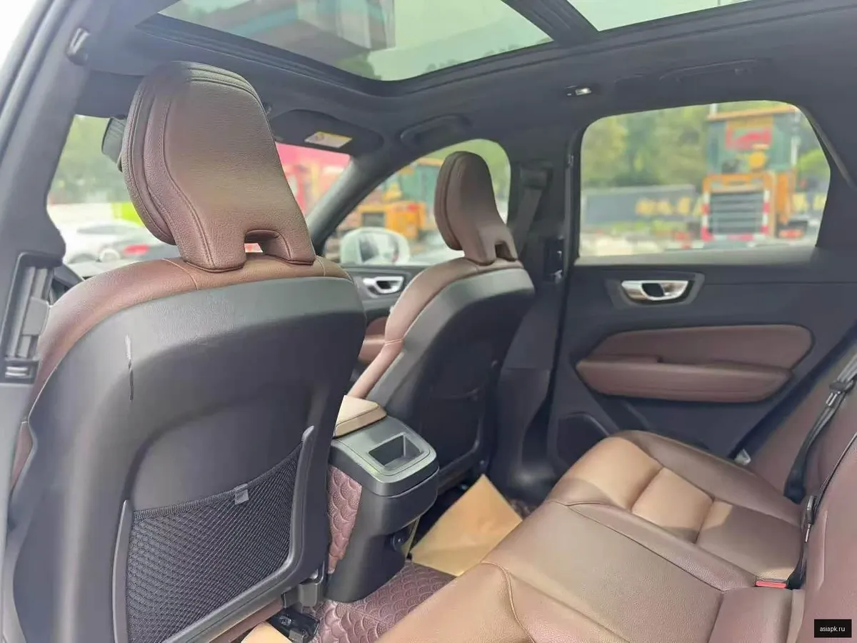 Volvo XC60 6