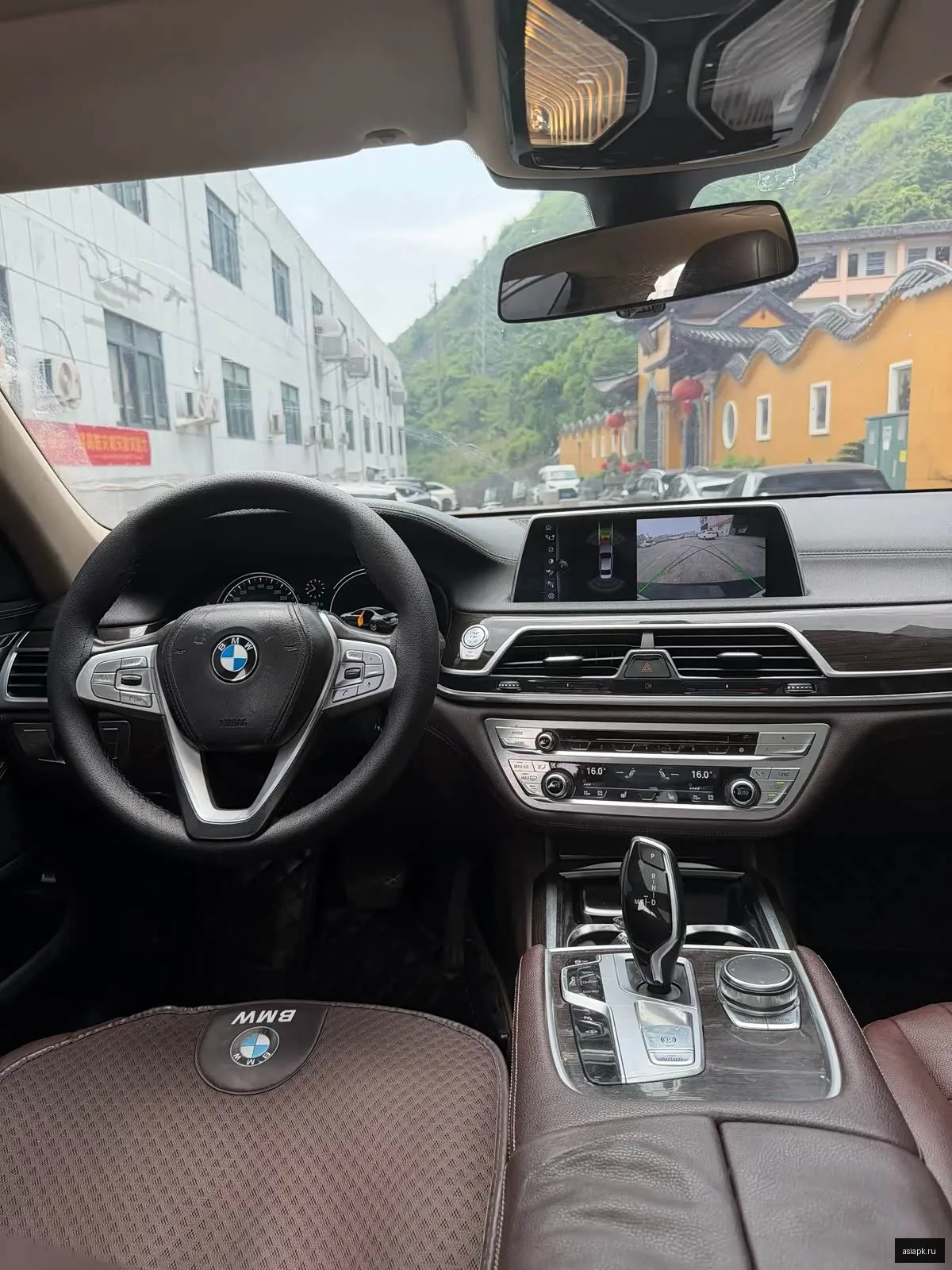 BMW 7-Series 6