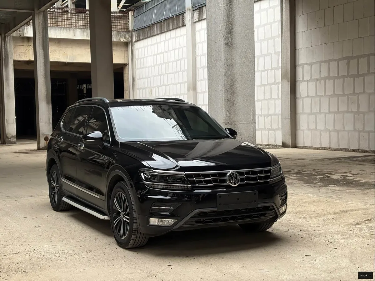 Volkswagen Tiguan L 3