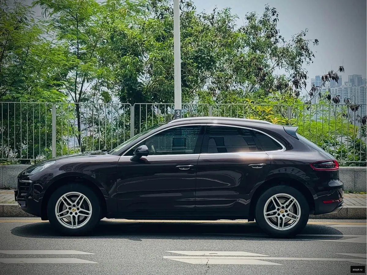 Porsche Macan 3