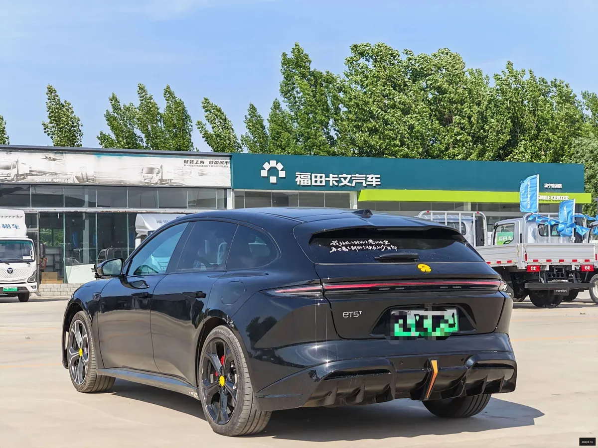 Nio ET5 5