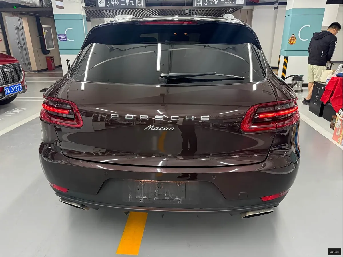 Porsche Macan 3