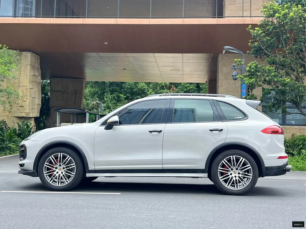 Porsche Cayenne 4