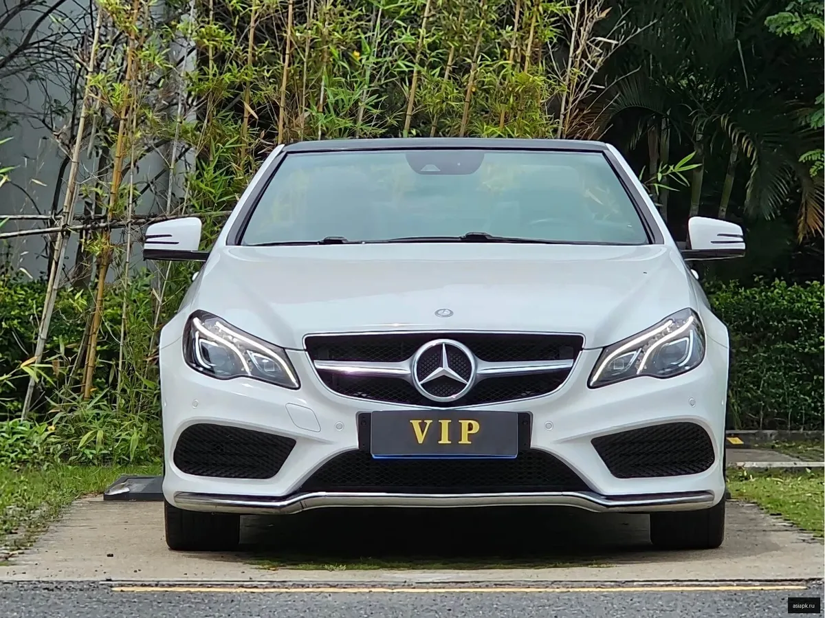 Mercedes-Benz E-Class 2