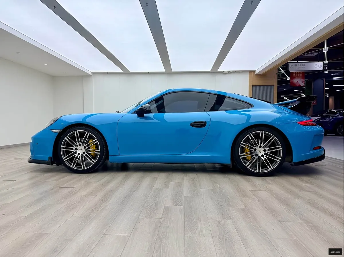 Porsche 911 4