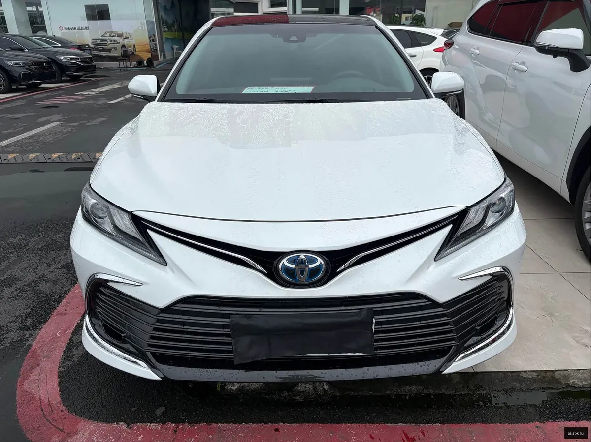 Toyota Camry 2