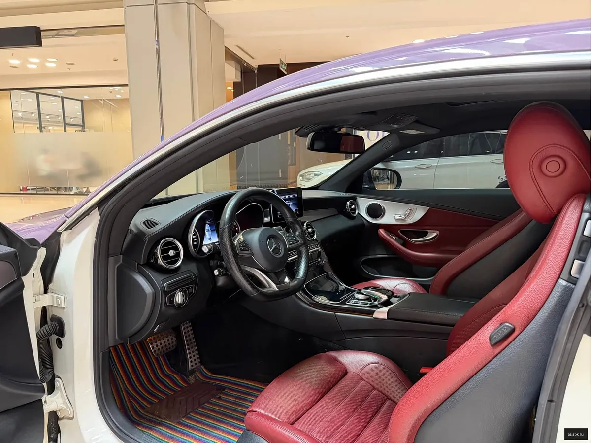 Mercedes-Benz C-Class 3