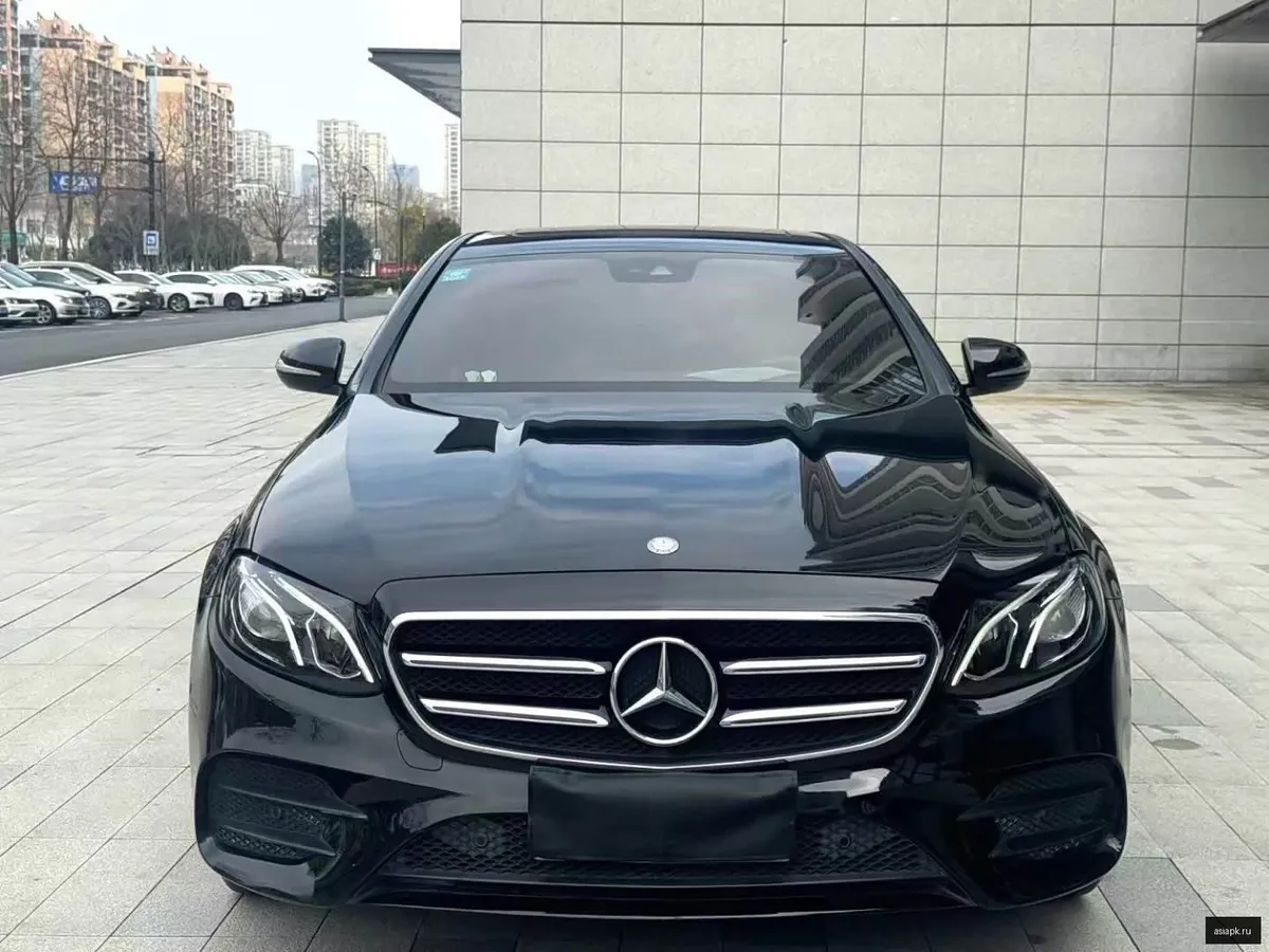 Mercedes-Benz E-Class 2