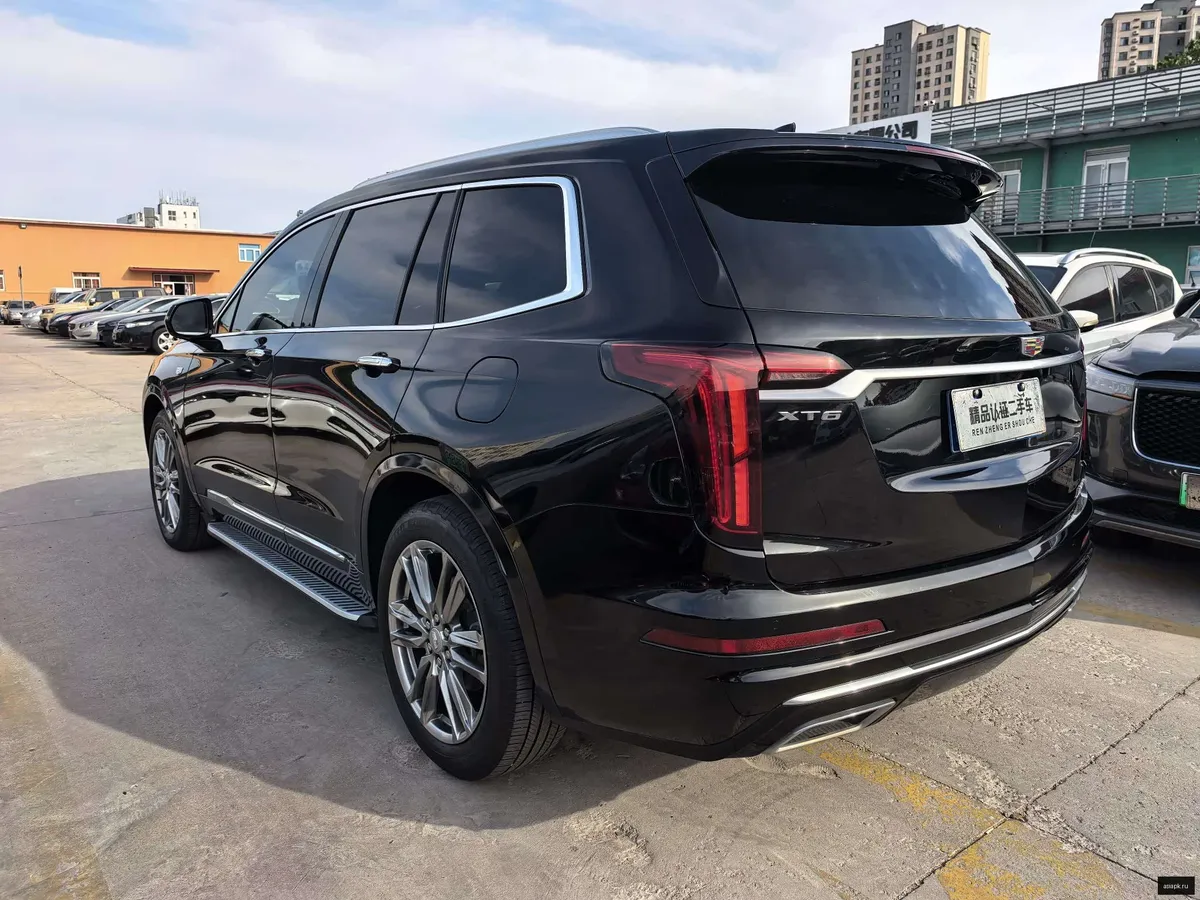 Cadillac XT6 4