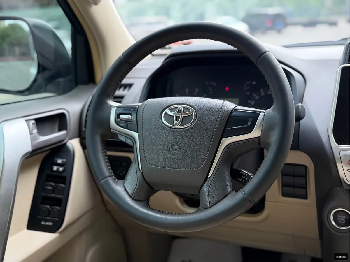 Toyota Land Cruiser Prado 6