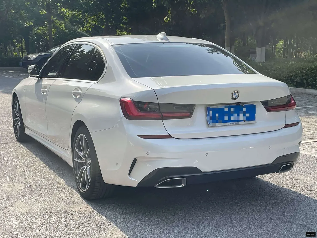 BMW 3-Series 4