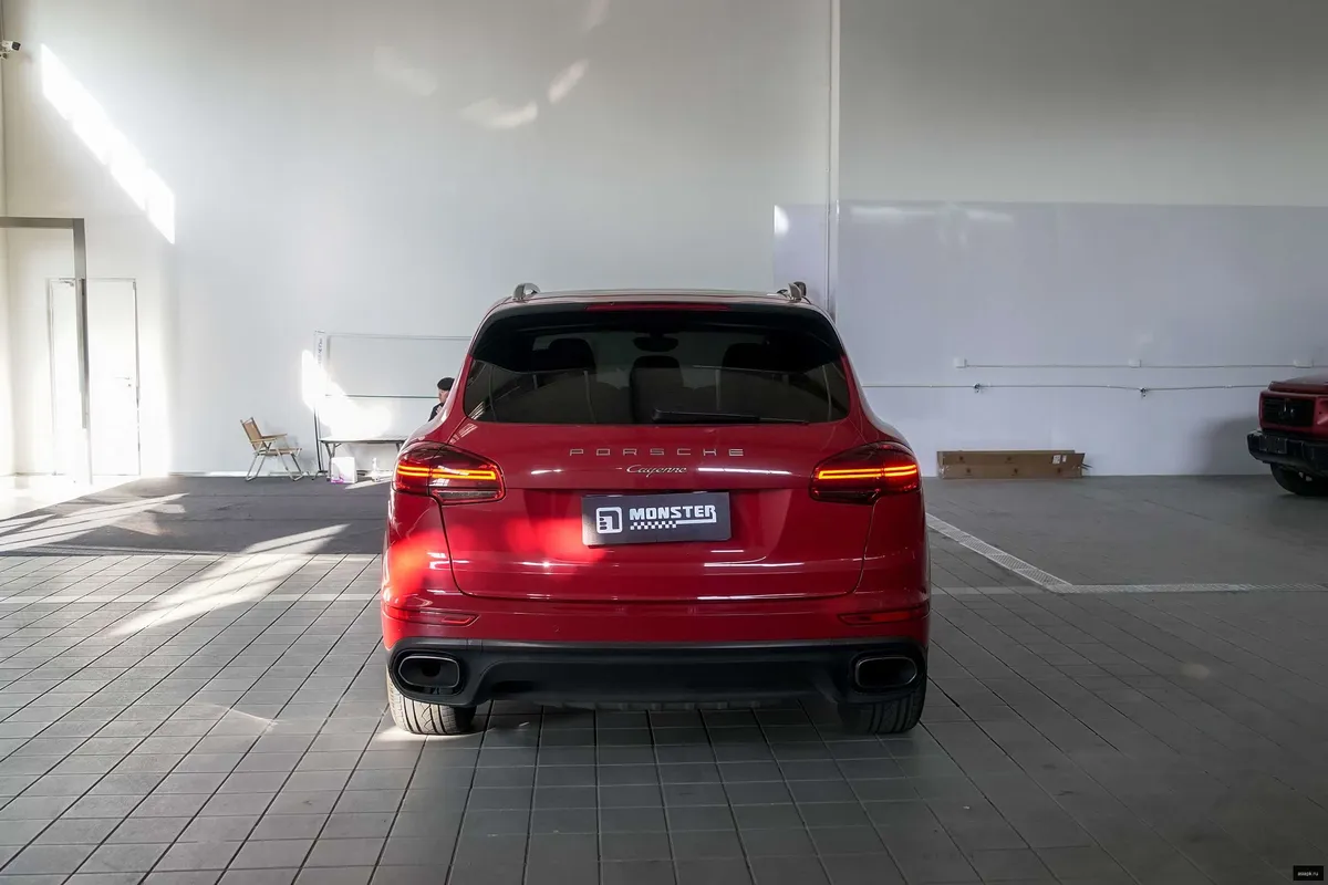 Porsche Cayenne 4