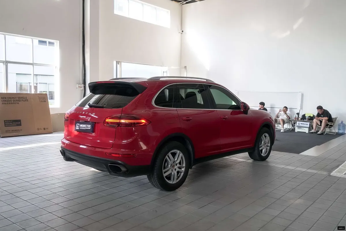 Porsche Cayenne 5