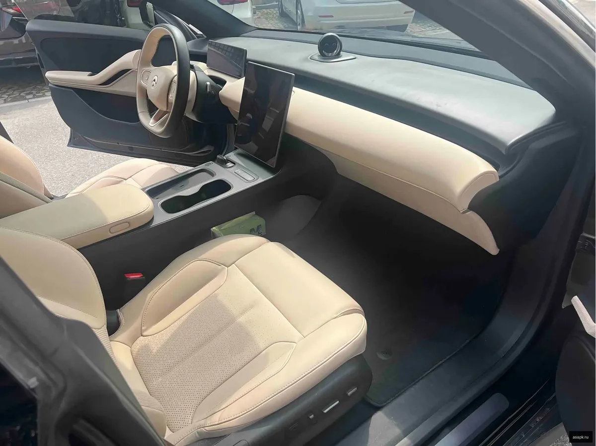 Nio ET5 6