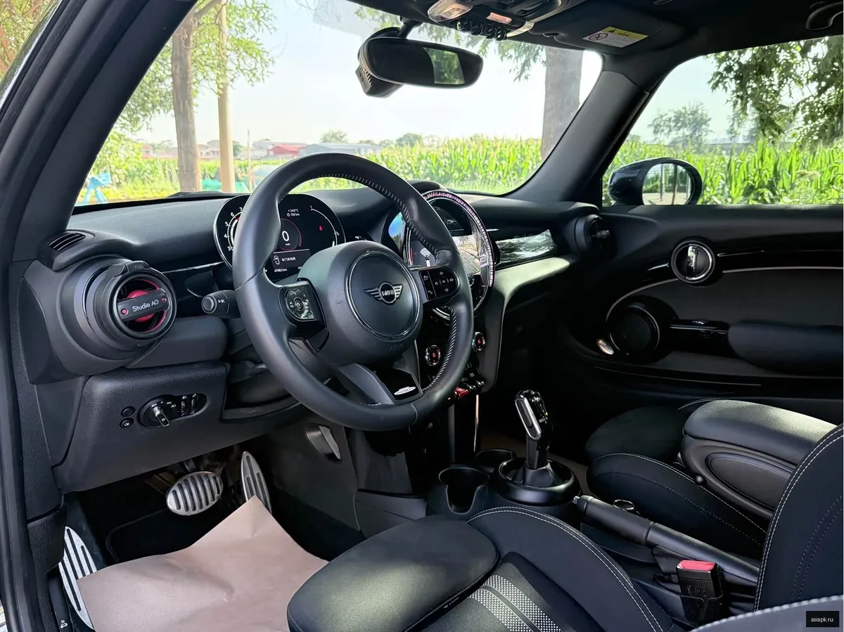 MINI Hatch 4