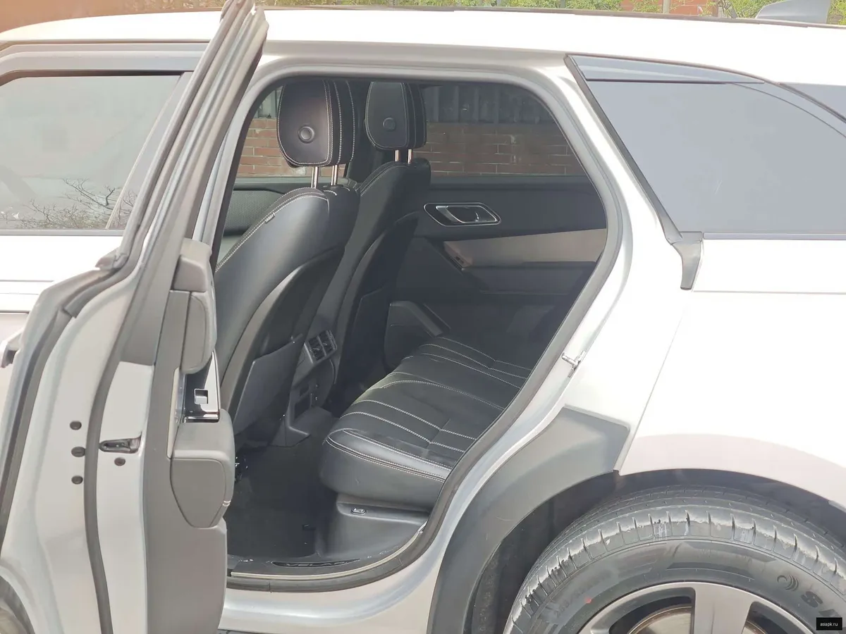 Land Rover Range Rover Velar 5