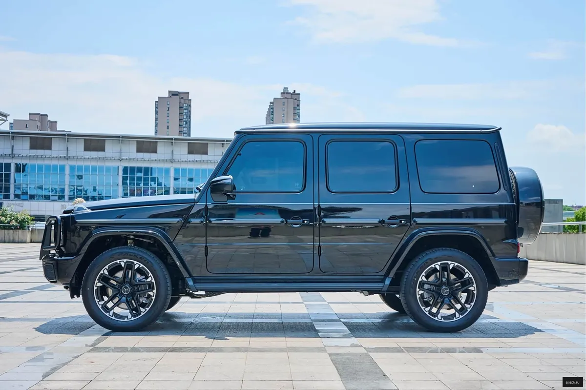 Mercedes-Benz G-Class 6