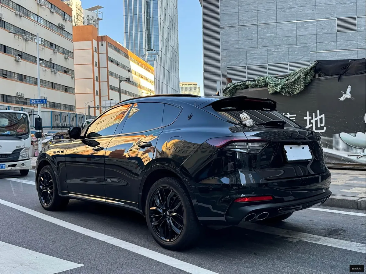 Maserati Levante 4