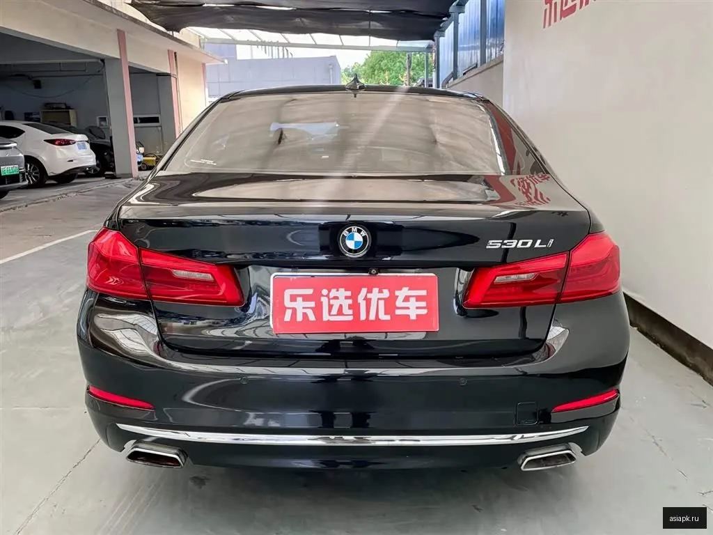 BMW 5-Series 4