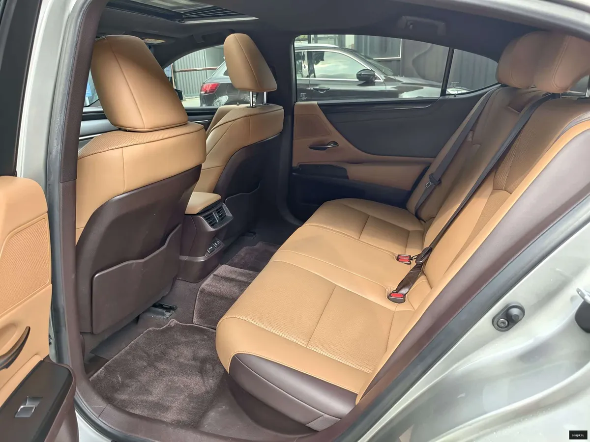 Lexus ES250 4