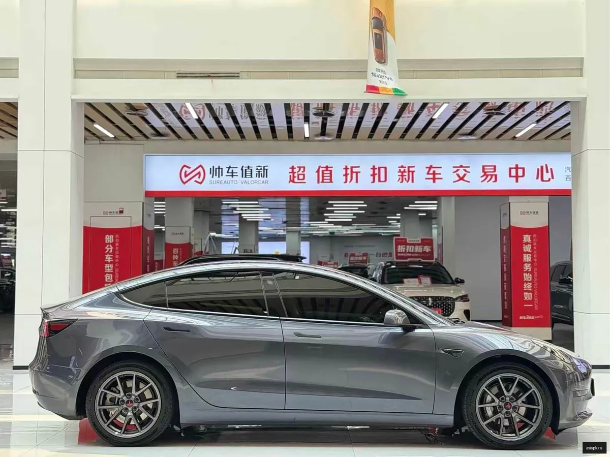 tesla Model Y 5