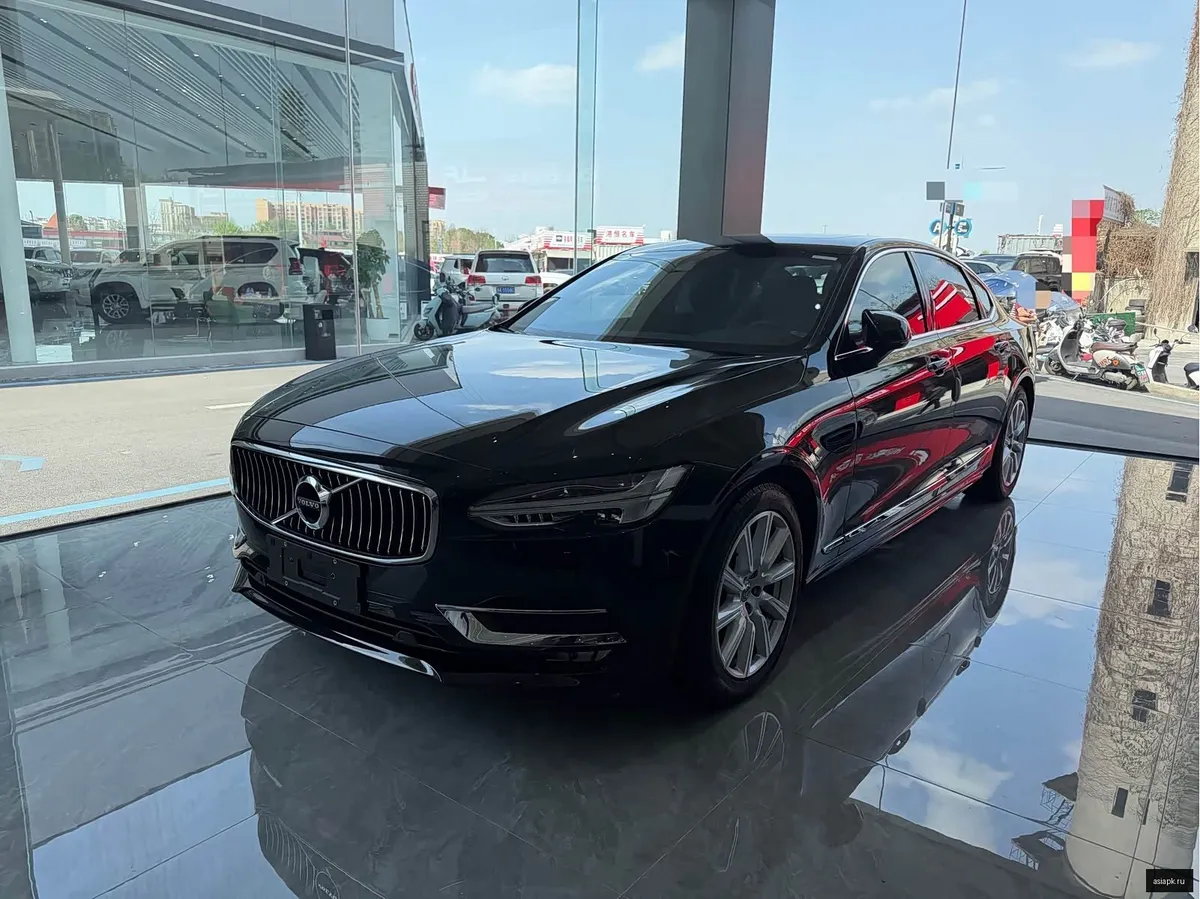 Volvo S90