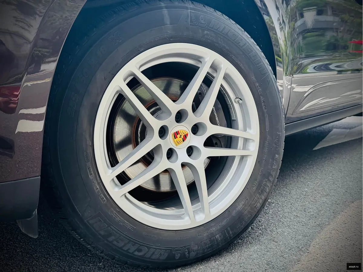Porsche Macan 4