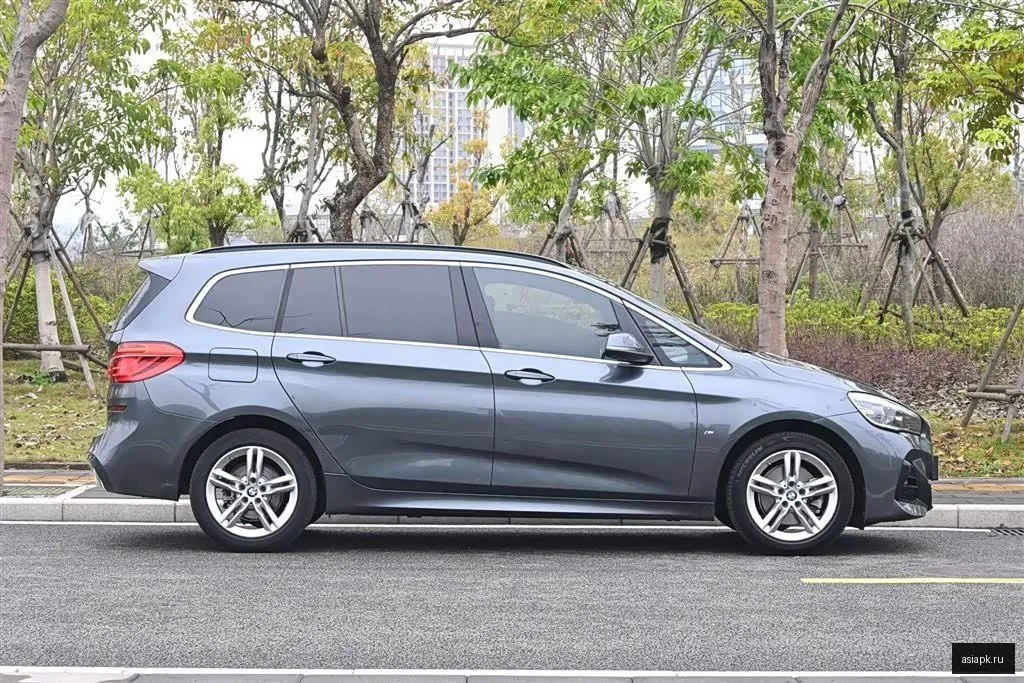 BMW 2-Series 2