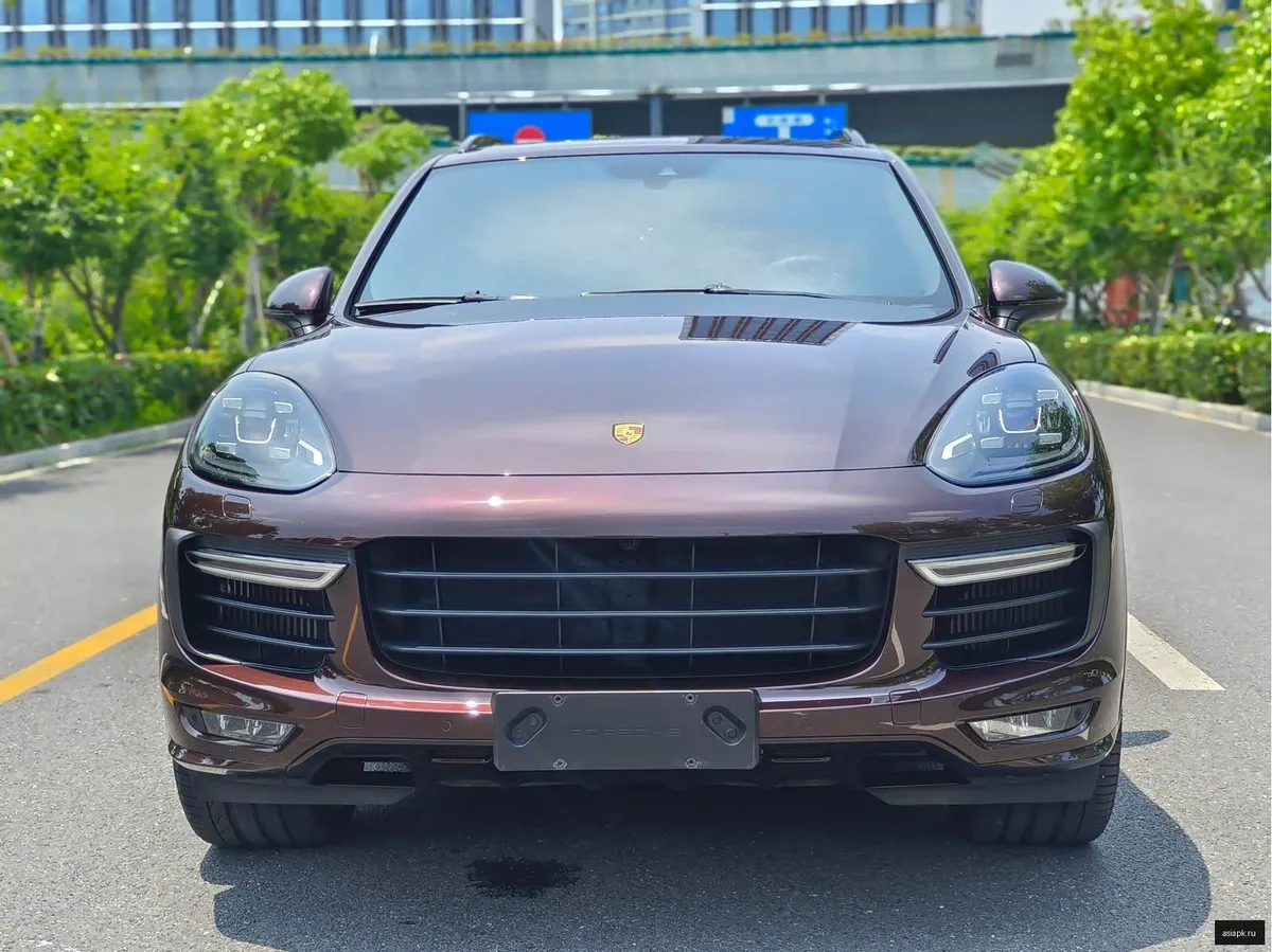 Porsche Cayenne 2