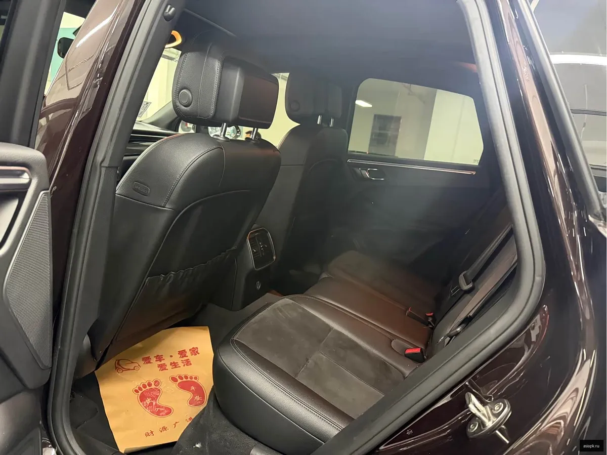 Porsche Macan 6