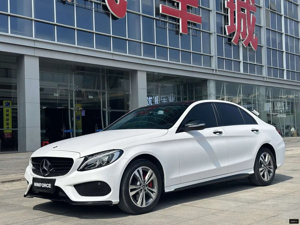 Mercedes-Benz C-Class