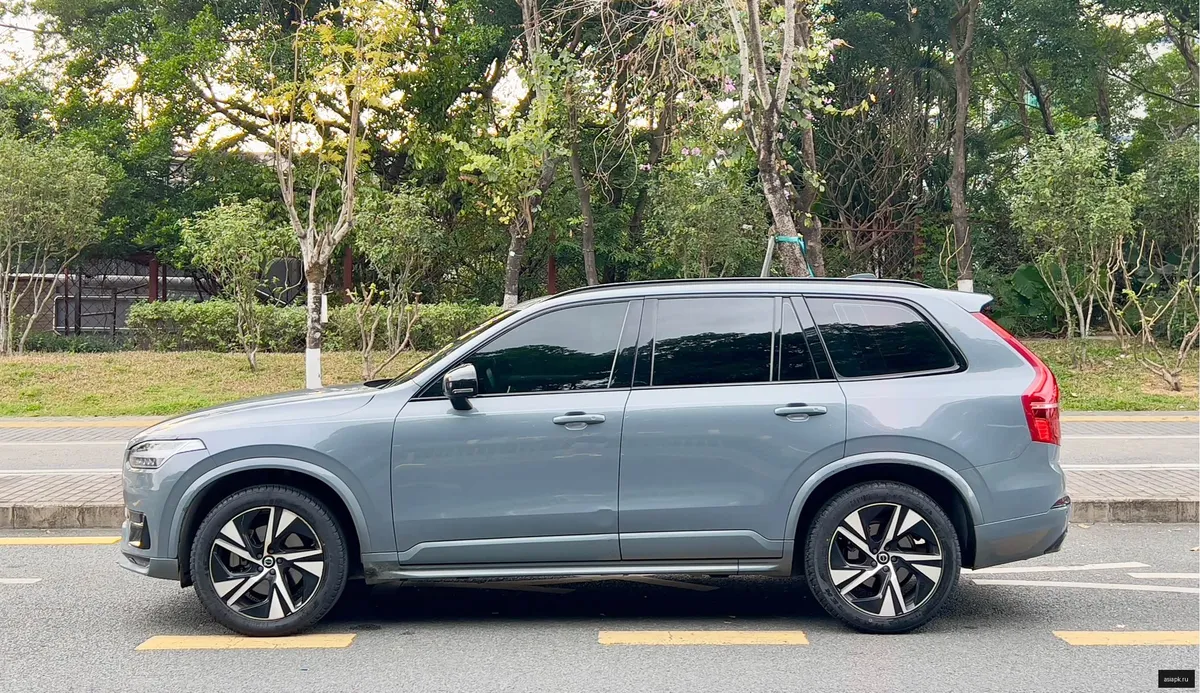 Volvo XC90 4