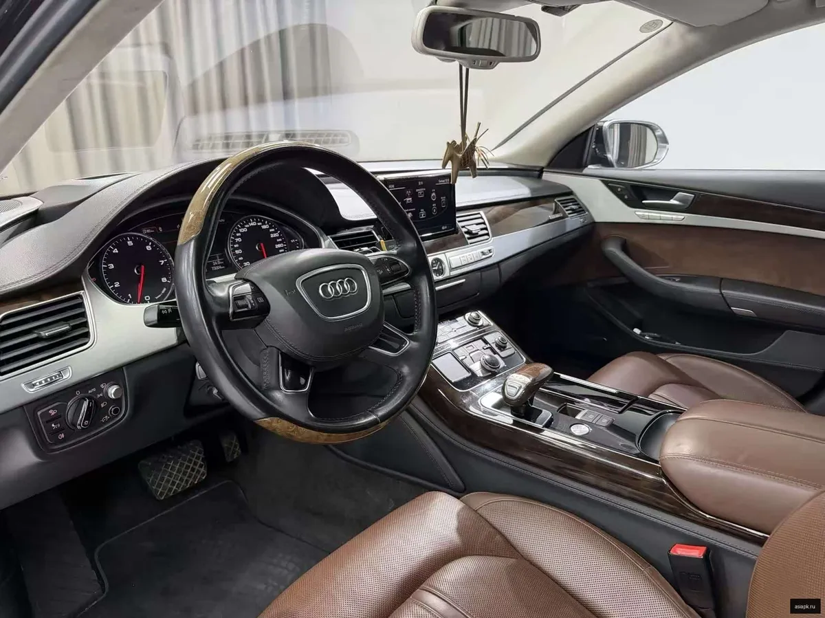 Audi A8 4