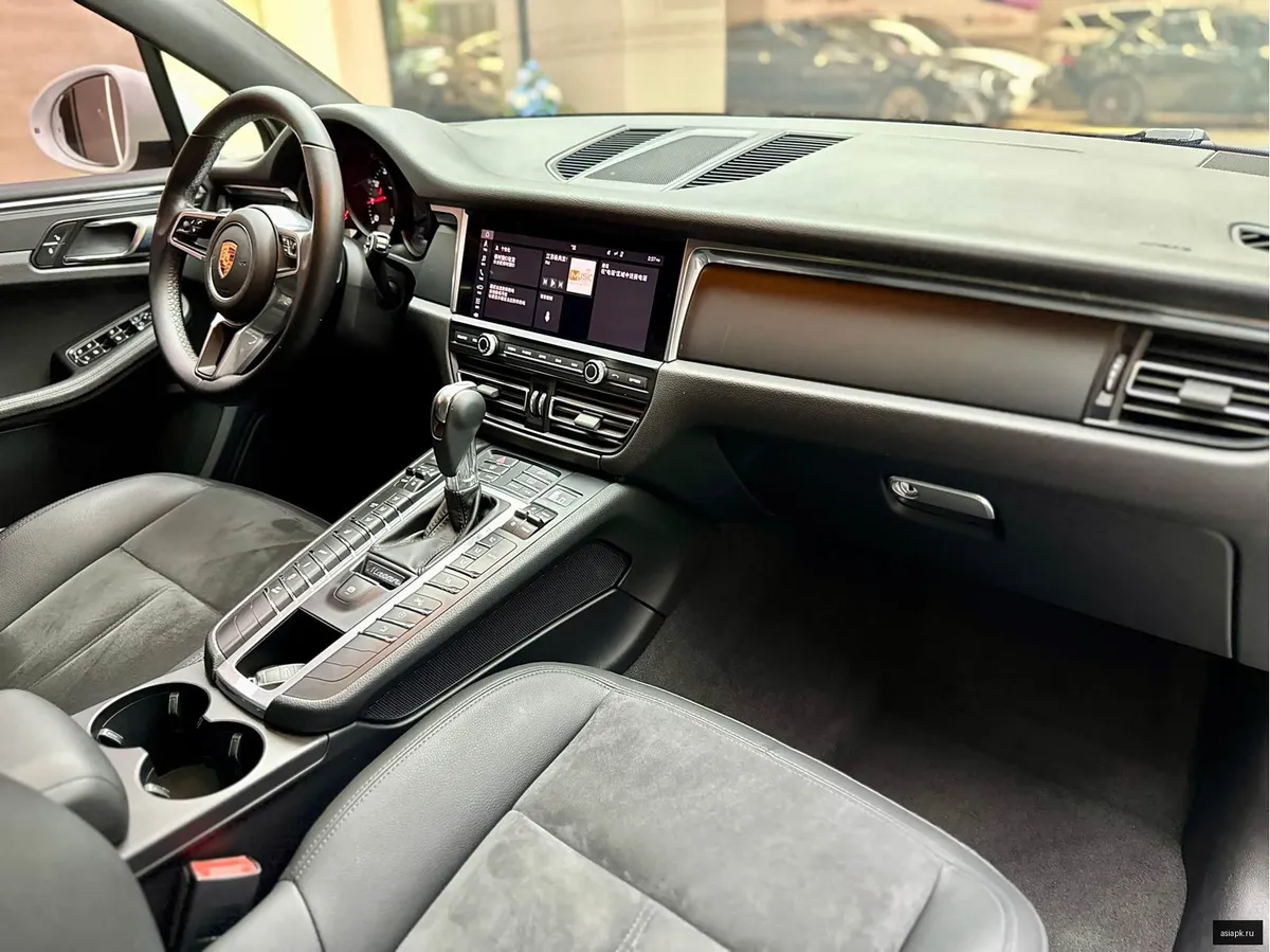 Porsche Macan 6
