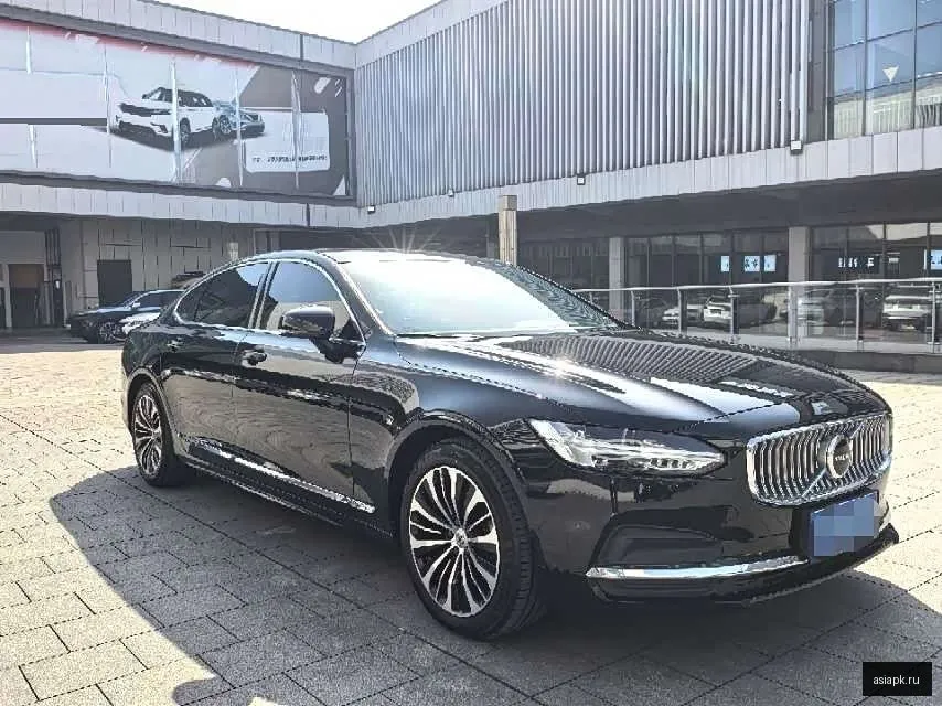 Volvo S90 3