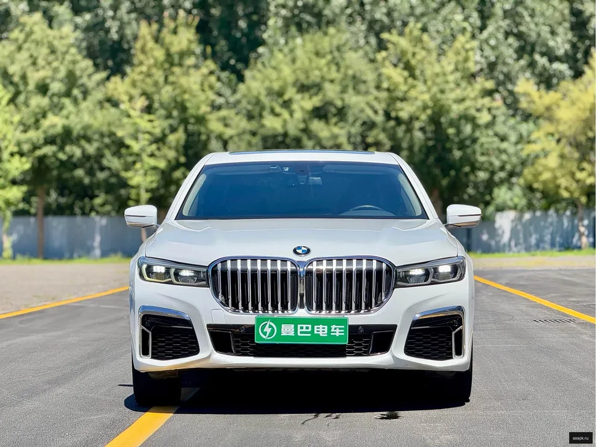 BMW 7-Series 2
